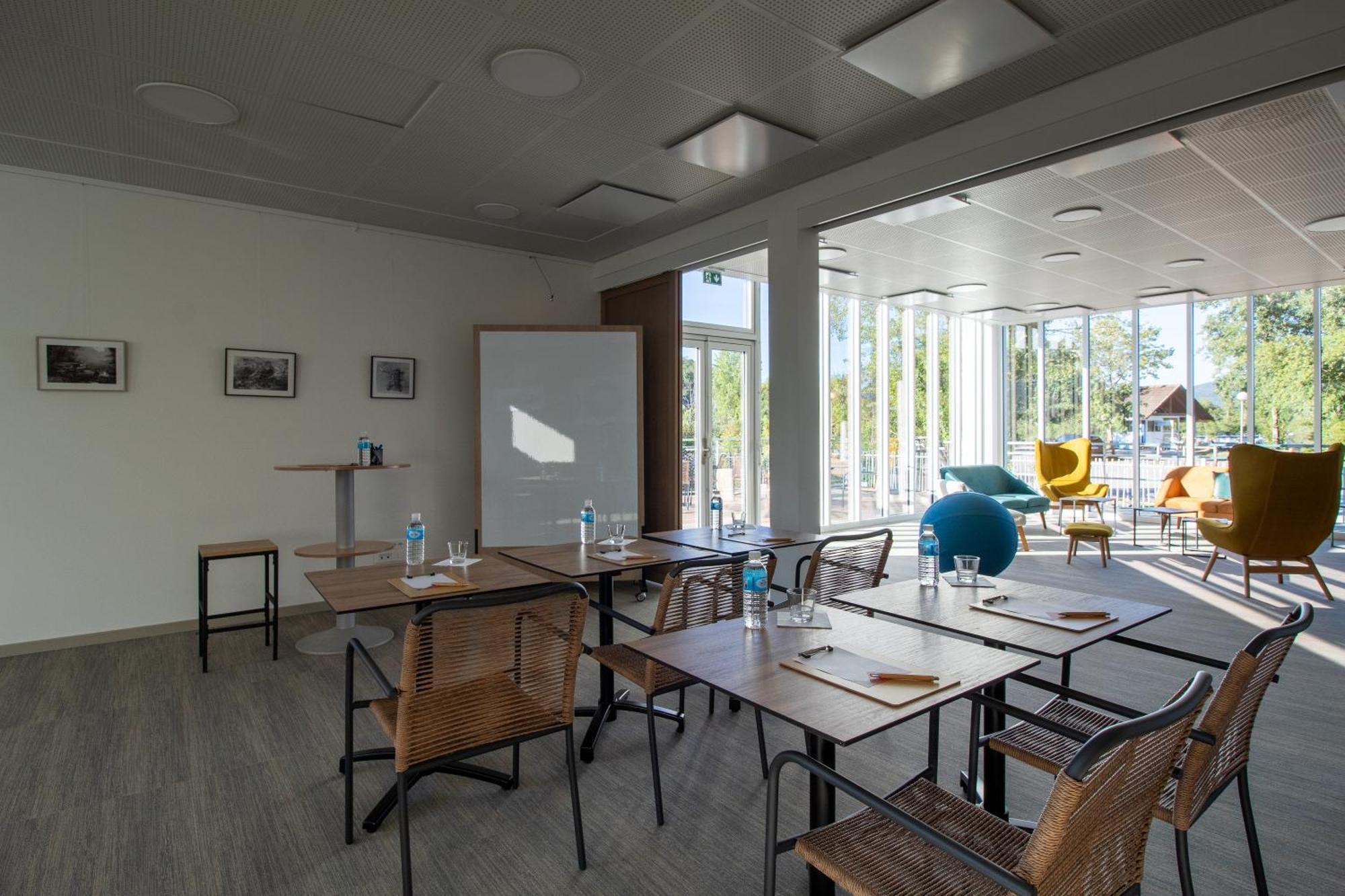 Shana Hotel & Residence Chanaz Buitenkant foto